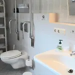 Lang * Naila
