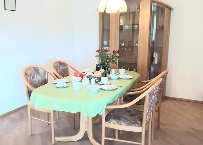 Lang Apartment *